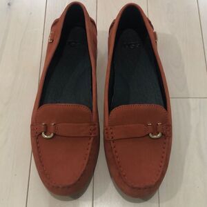 UGG Women's Callen Loafer Moccasin Shoes Rust Orange Size 8.5